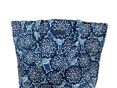 Tote By Vera Bradley, Size: Large For Sale