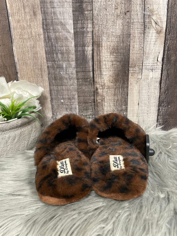 Animal Print Slippers Cme, Size 7 Sale